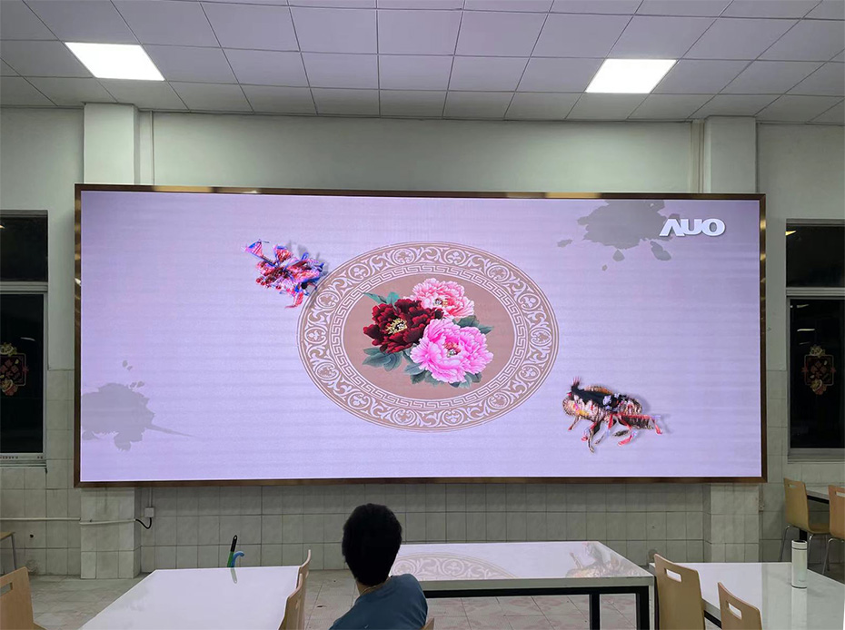 上海某制药有限公司借助Songmin颂敏P2高刷LED显示屏，打造多媒体互动宣传展示系统平台